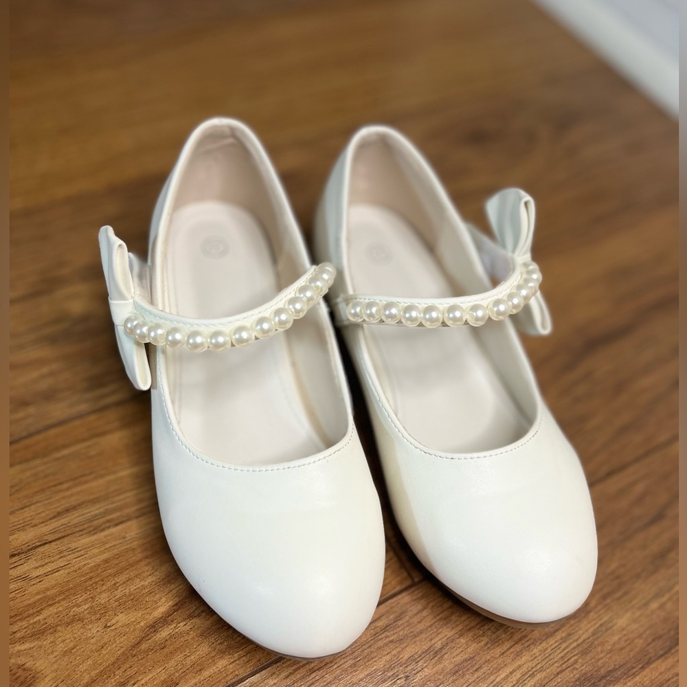 White Dress Shoes EU 32 US Size 1 Girls Shoes